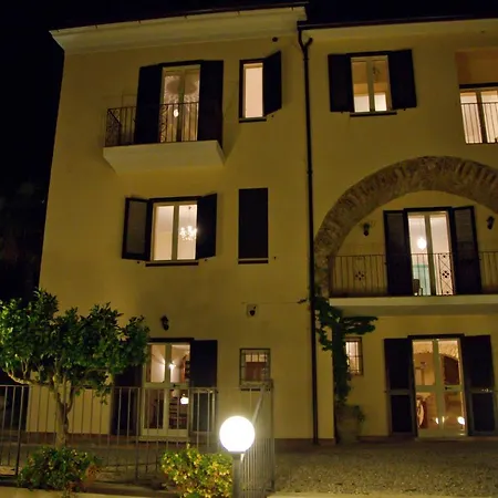 La Residenza * Torchiara