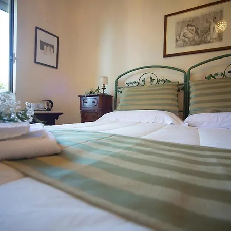 La Residenza Bed and Breakfast 4*
